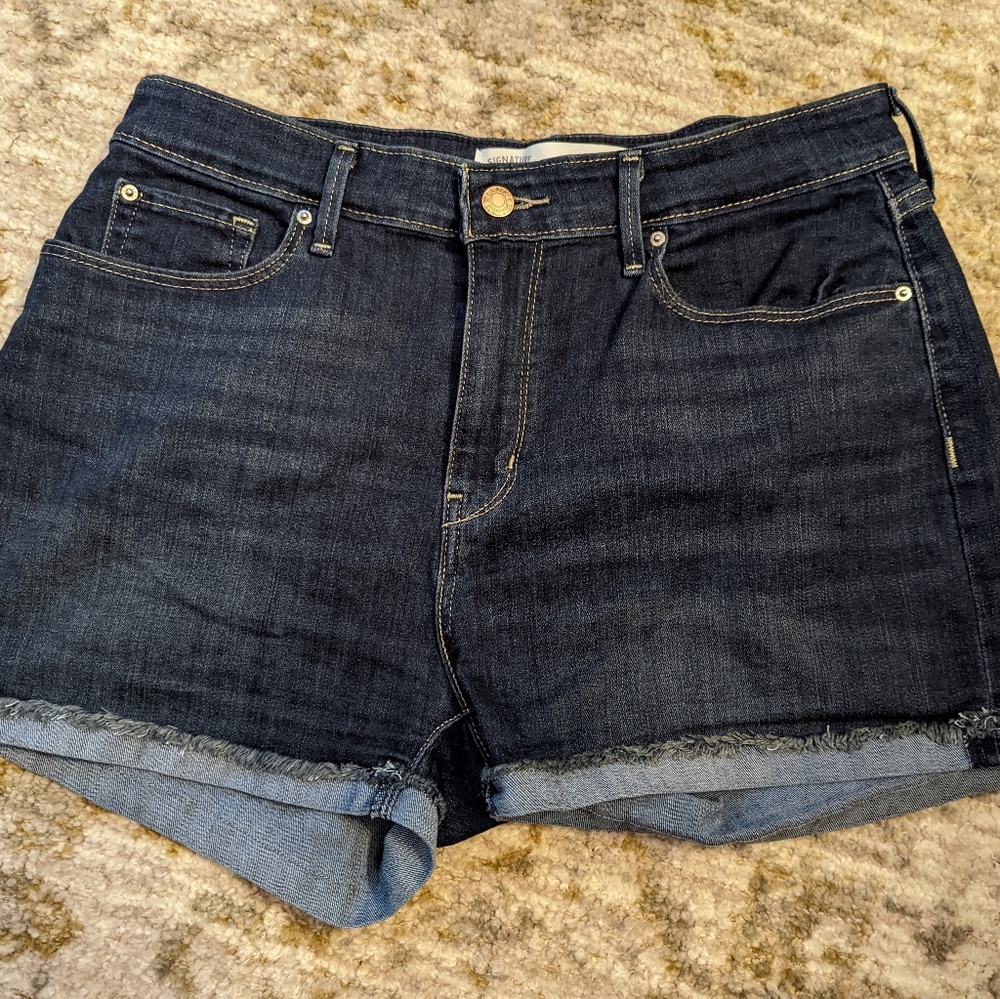 Shorts 12